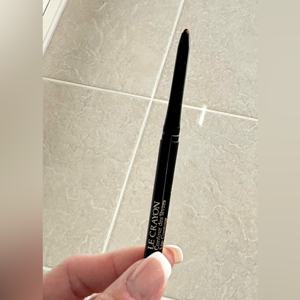 **NEW* - LANCOME  Lip Contour (Cedre/Raisin) - **RARE &  DISCONTINUED** - Picture 4 of 4